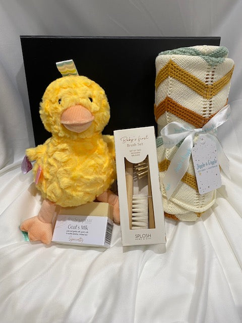 Deluxe Neutral Baby gift box